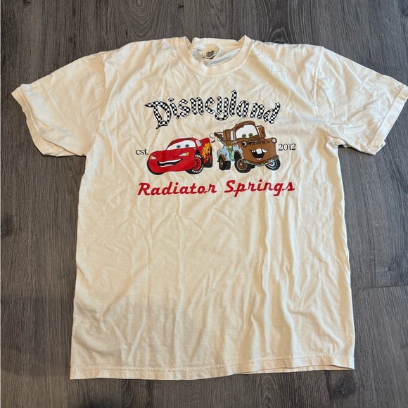Custom Disneyland Cars Land Small Shop Comfort Colors T Shirt XL Cream - Picture 1 of 2